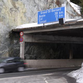 L'entrée du tunnel du Grand-Saint-Bernard à Bourg-St-Pierre. [Keystone - Maxime Schmid]