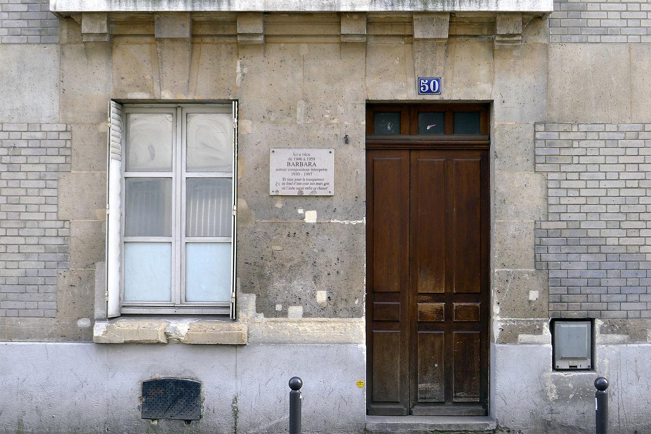 Rue de Vitruve, où a vécu Barbara après son retour de Belgique. [Wikimedia Commons - Mbzt]