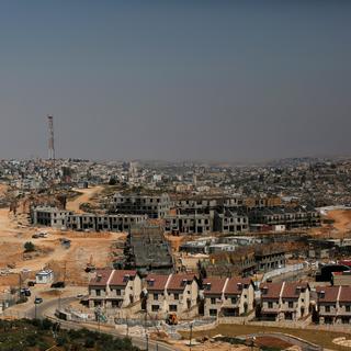 Des immeubles en construction à Efrat, une colonie israélienne en Cisjordanie. [Ronen Zvulun]