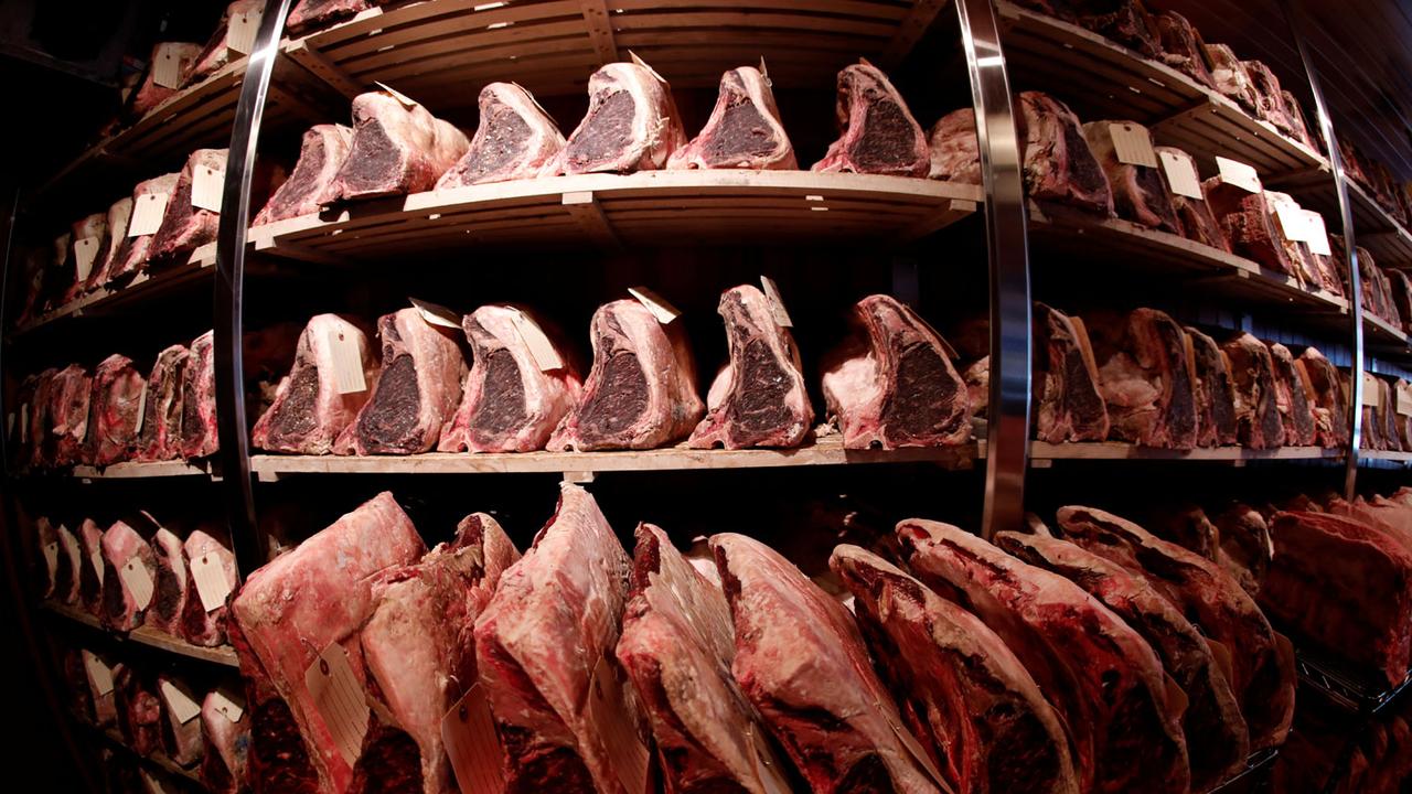 Plusieurs pays visés par les mesures de Washington ont rétorqué par des taxes accrues sur la viande américaine. [Reuters - Mike Segar]