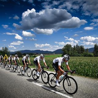 La quinzième étape du Tour de France débute dimanche 22 entre Millau et Carcassonne. [Belga / AFP - David Stockman]