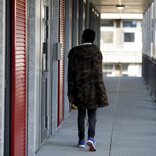 Un jeune migrant photographié à l'Hospice général de Genève, en 2016. [Keystone - Salvatore Di Nolfi]