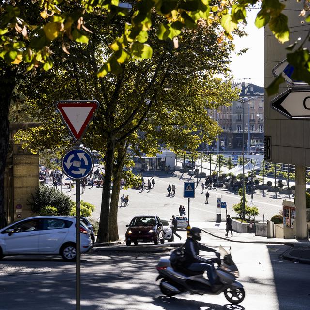 Une vue de la place de la Riponne à Lausanne. [Keystone - Jean-Christophe Bott]