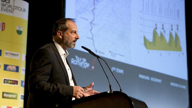 Richard Chassot, directeur du Tour de Romandie, parle lors de la conférence de presse de présentation du Tour de Romandie 2018. [Keystone - Jean-Christophe Bott]