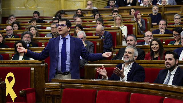 Des membres du Parlement catalan lors de la session du 1er mars. [AFP - Lluis Gene]