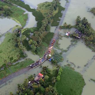 Une vue aérienne d'une zone inondée dans le Kerala, dans le sud de l'Inde. [Reuters - Sivaram]