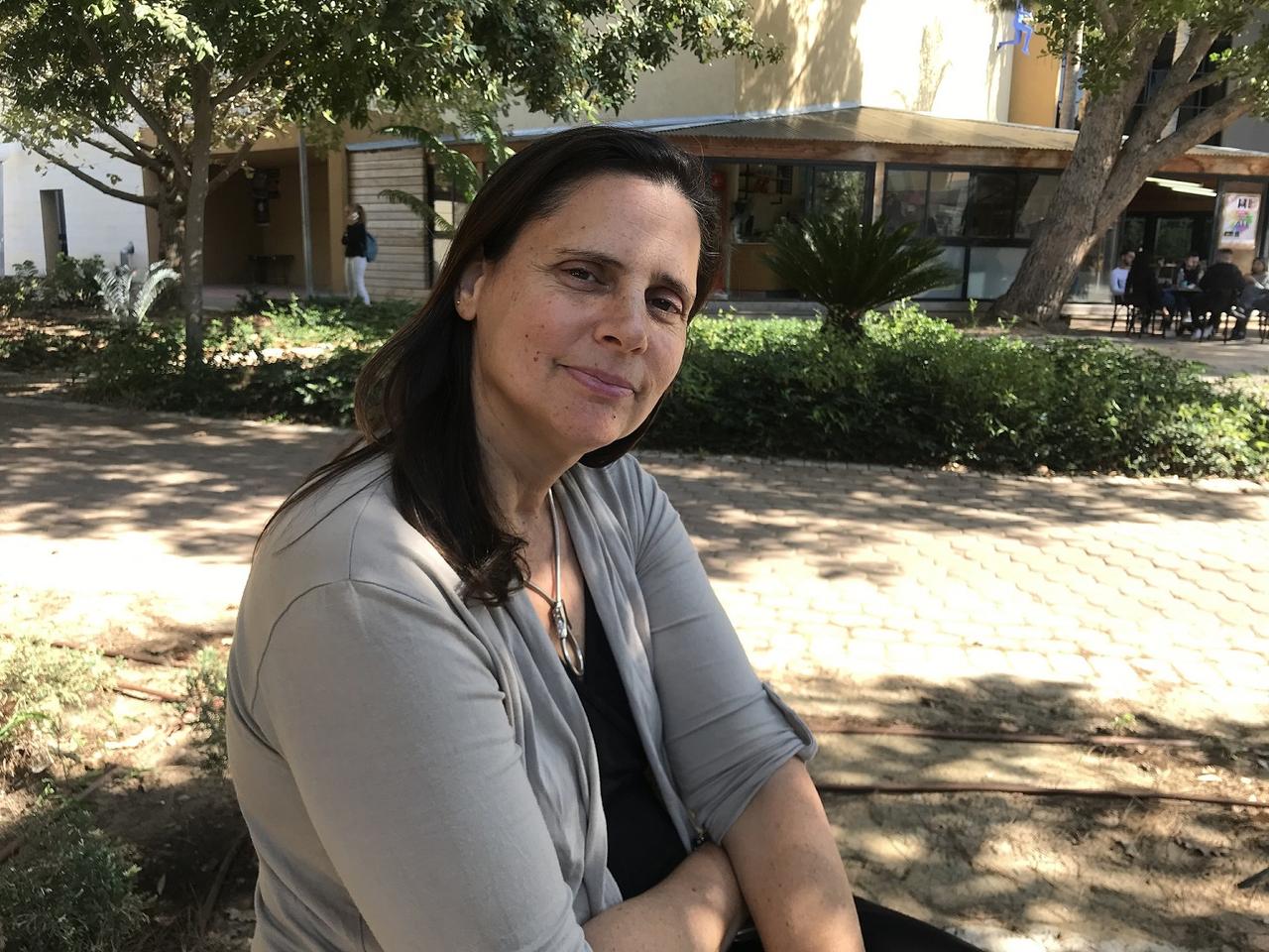 Orit Zadikevitch est née il y a 47 ans à Kfar Aza, un kibboutz qui fait face à la bande de Gaza. [RTS - Aude Marcovitch]