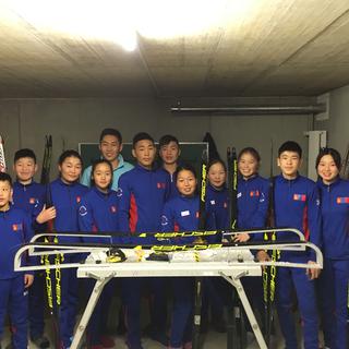 De jeunes fondeurs venus de Mongolie s'entraînent dans la vallée de Joux. [RTS - Camille Degott]