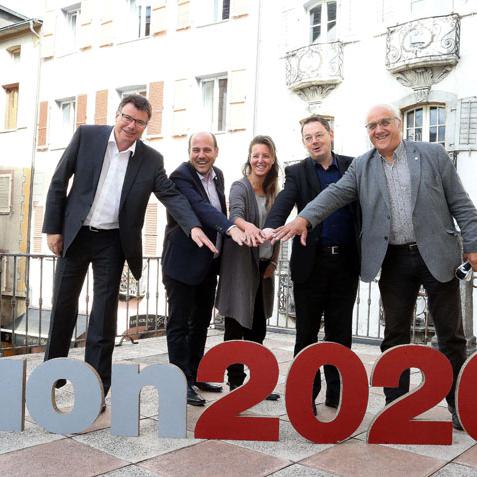 Les représentants de cinq partis politiques soutiennent la candidature Sion 2026. [DR]