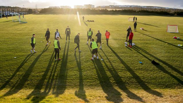 L'équipe de Suisse en entraînement à Reykjavik, samedi 13 octobre. [Keystone - Ennio Leanza]