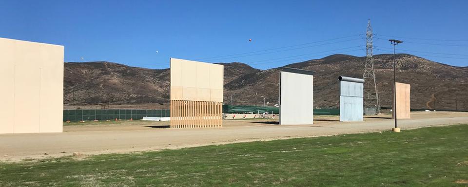 Les prototypes de mur à San Diego, en Californie. [RTS - Raphaël Grand]