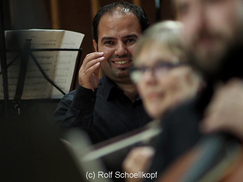 Le Syrian Expat Philharmonic Orchestra (SEPO). [sepo-philharmonic.com - Rolf Schoellkopf]