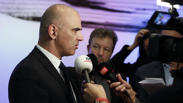 Alain Berset, à l'issue de sa conférence de presse à Berne. [KEYSTONE - Peter Klaunzer]