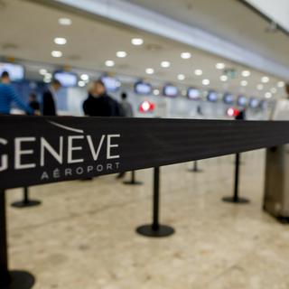 Le Ministère public a ouvert une procédure pénale contre le chef de la sûreté de Genève Aéroport. [Keystone - Salvatore Di Nolfi]