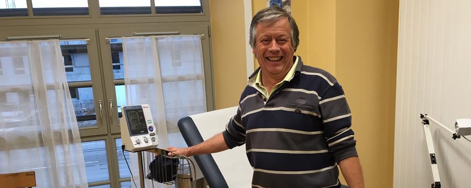 Le Dr. Buge, médecin généraliste à la maison de santé du Pensio, au Puy-en-Velay. [RTS - Blandine Levite]