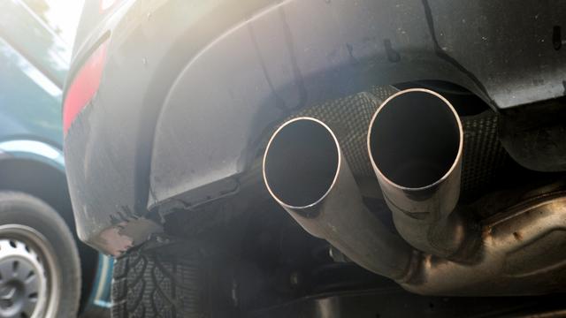 L'Association transports et environnement veut interdire la vente de voitures diesel, produisant trop d'oxydes d'azote. [DPA - Hendrik Schmidt]