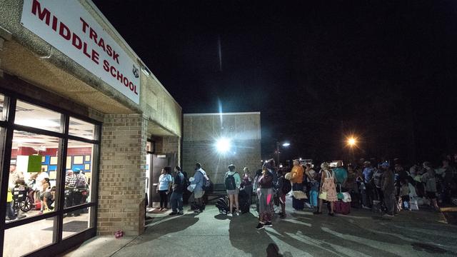 Des habitants de Wilmington, en Caroline du Nord, se réfugient dans une école avant l'arrivée de l'ouragan Florence. [EPA/Keystone - Caitlin Penna]