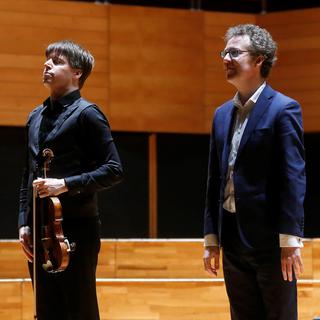 Le pianiste anglais Sam Haywood et le violoniste Joshua Bell, en Turquie, en 2016. [AFP - Mahmut Serdar Alakus]