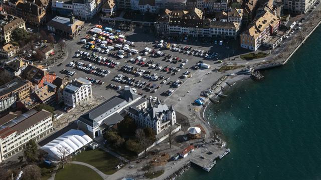 La place du marché de Vevey photographiée en février 2018. [Keystone - Anthony Anex]