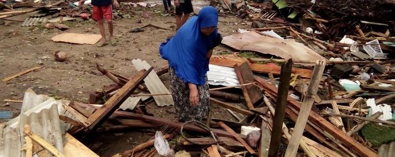 Un tsunami a frappé l'Indonésie samedi soir, faisant 62 morts et des centaines de blessés. [AFP - Semi]