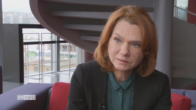 L'écrivaine turque Asli Erdogan est poursuivie dans son pays. Elle était de passage à Genève lundi 19 février. [RTS]