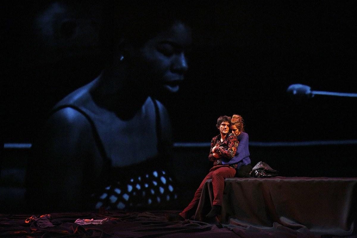 Une scène du spectacle "Je ne suis pas la fille de Nina Simone". [facebook.com/theatrepitoeff]