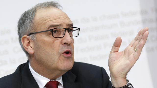 Le conseiller fédéral Guy Parmelin durant la conférence de presse du 9 mars à Berne. [Keystone - Peter Klaunzer]