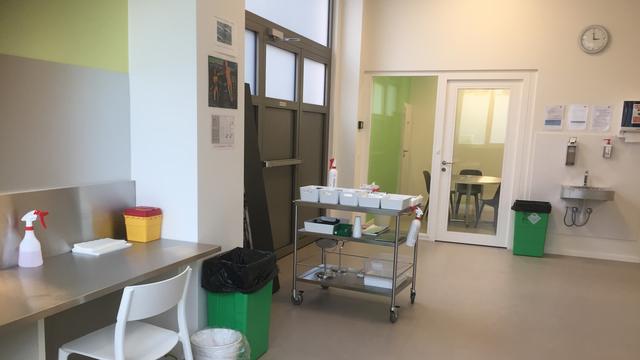 Le nouvel espace lausannois d'injection sécurisé a ouvert le 1er octobre. [RTS - Tanbia Barril]