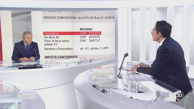 Le chirurgien Philippe Morel est venu mercredi sur le plateau du 19h30 avec sa feuille d'impôts. [RTS]