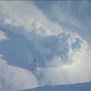 Le risque d'avalanches spontanées est élevé dans les Alpes suisses [RTS]