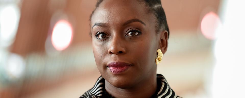 Chimamanda Ngozi Adichie, écrivaine nigériane, le 24 janvier 2018 à Paris. [AFP - Stéphane de Sakutin]