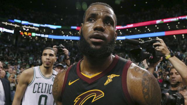 Du haut de ses 33 ans, LeBron James est très en forme. [Elise Amendola]