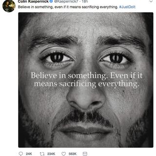 Le compte Twitter de Colin Kaepernick met en avant sa pub avec Nike. [Twitter/AP/Keystone]