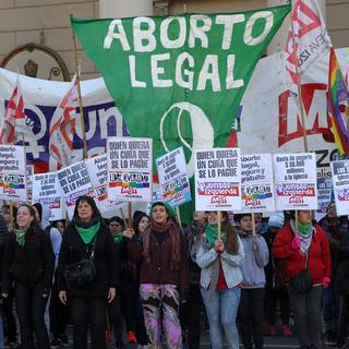 Des militants pro-avortement le 24 juillet dernier à Buenos Aires. [Keystone - Maria Paulina Rodriguez - EPA]
