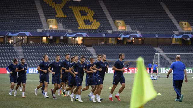 Les joueurs du Dinamo Zagreb lors de leur entraînement au Stade de Suisse à Berne. [Keystone - Anthony Anex]