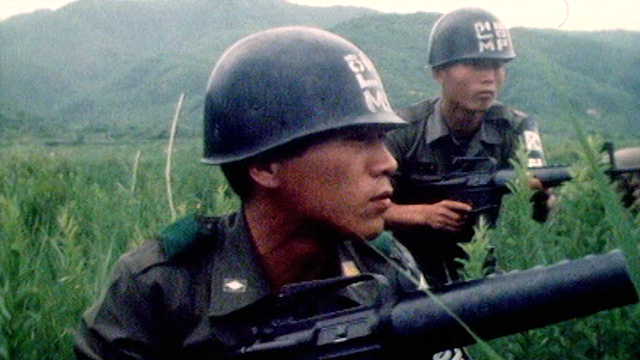 Soldats sud-coréens surveillant la frontière avec la Corée du Nord, 1976. [RTS]