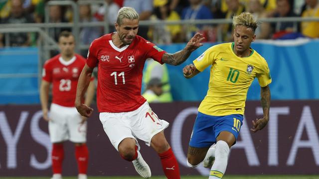 L'efficacité de Valon Behrami à la passe est éclipsée par sa volonté [AP/Keystone - DARKO VOJINOVIC]