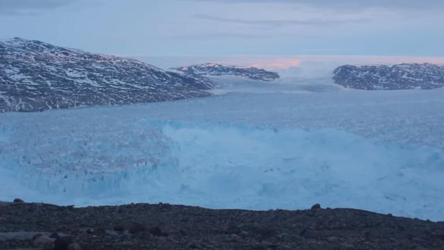 Les images tournées par l'équipe de l'Université de New York au glacier d'Helheim, au Groenland en juin 2018. [New York University]