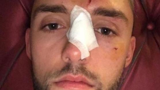 Jonas Folger mal-en-point après l'accident. [Kurier Sport - Twitter]