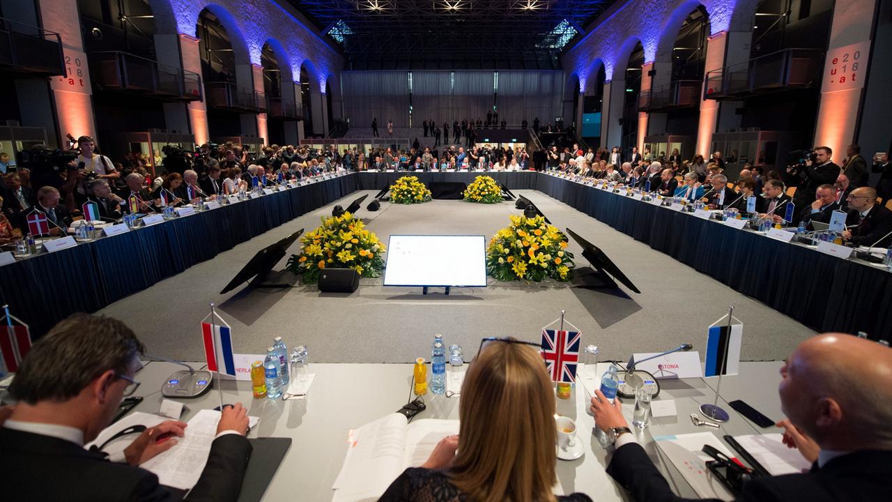 Les ministres de l'Intérieur des 28 pays membres de l'Union européenne se sont rencontrés à Innsbruck (Autriche). [Keystone/EPA - Daniel Kopatsch]