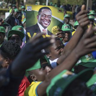 Meeting électoral en faveur d'Emmerson Mnangagwa au Zimbabwe, samedi 28 juillet 2018. [AP/Keystone]