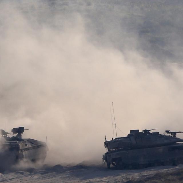 Des tanks israéliens aux abords de la bande de Gaza, le mardi 29 mai 2018. [AP/Keystone - Ariel Schalit]