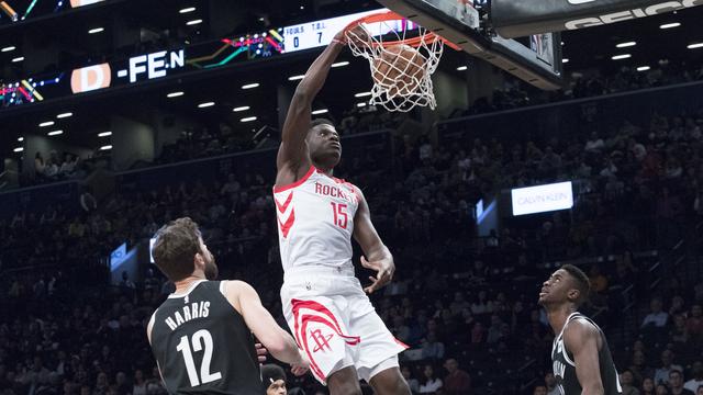 Clint Capela a signé un quatrième double double de suite face aux Nets. [Keystone - Mary Altaffer]