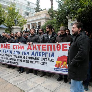 Les Grecs protestent une nouvelle fois contre les mesures d'austérité. [Keystone - EPA/Pantelis Saitas]