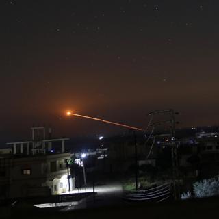 Des missiles israéliens dans le ciel syrien. [Reuters - Alaa al Faqir]