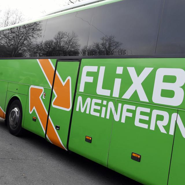 Flixbus met un pied de plus en Suisse. [Keystone - Walter Bieri]