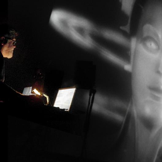 Une image du ciné-concert "Metropolis", film de Fritz Lang mis en sons par Xavier Garcia à Archipel. [Festival Archipel - D.R.]