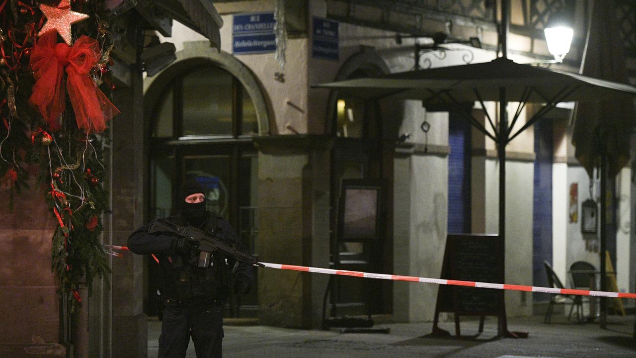 La ville de Strasbourg sous haute sécurité, alors que l'auteur présumé de la fusillade près du marché de Noël court toujours. [AFP - Sébastien Bozon]