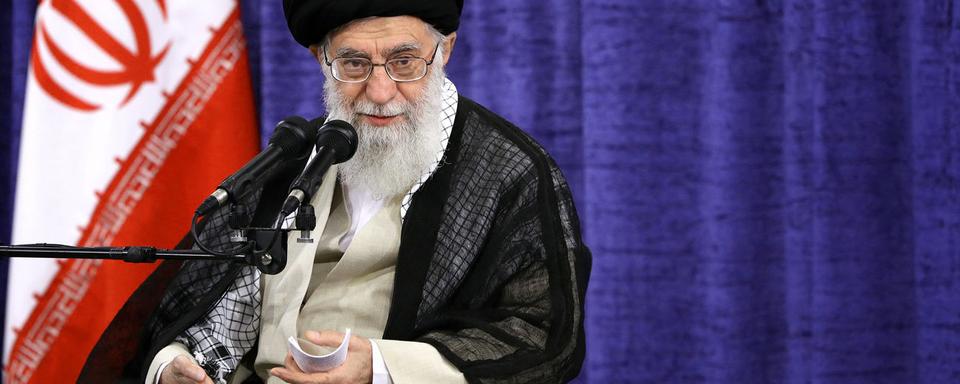 Le guide suprême Ali Khamenei lors d'un discours à Téhéran, 04.06.2018. [EPA/Keystone - Supreme leader office]