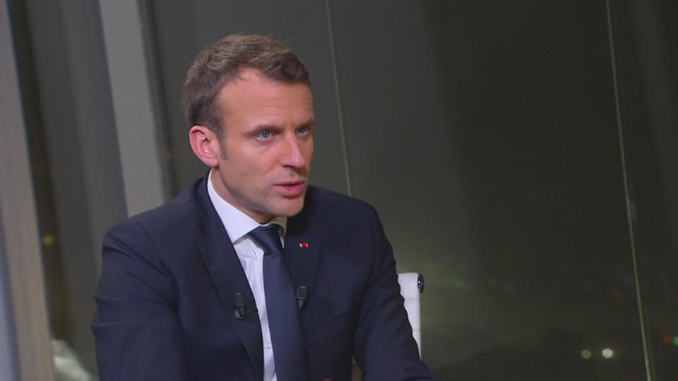 Emmanuel Macron lors de son entretien avec la RTS. [RTS]